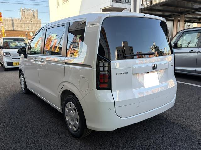 フリード ｅ：ＨＥＶエアー　バックカメラ　クリアランスソナー　レーンアシスト　両側電動スライドドア　オートライト　スマートキー　３列シート　ＣＶＴ　ＵＳＢ　ＥＳＣ（18枚目）