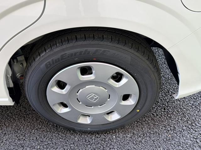 フリード ｅ：ＨＥＶエアー　バックカメラ　クリアランスソナー　レーンアシスト　両側電動スライドドア　オートライト　スマートキー　３列シート　ＣＶＴ　ＵＳＢ　ＥＳＣ（20枚目）