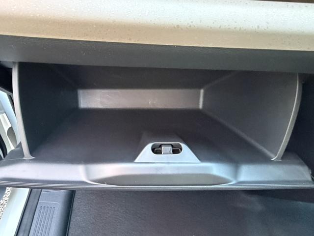 フリード ｅ：ＨＥＶエアー　バックカメラ　クリアランスソナー　レーンアシスト　両側電動スライドドア　オートライト　スマートキー　３列シート　ＣＶＴ　ＵＳＢ　ＥＳＣ（30枚目）