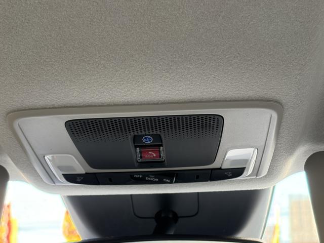 フリード ｅ：ＨＥＶエアー　バックカメラ　クリアランスソナー　レーンアシスト　両側電動スライドドア　オートライト　スマートキー　３列シート　ＣＶＴ　ＵＳＢ　ＥＳＣ（33枚目）