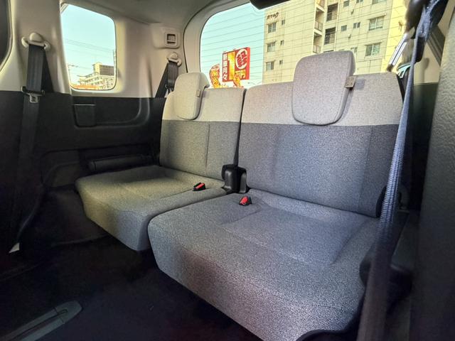 フリード ｅ：ＨＥＶエアー　バックカメラ　クリアランスソナー　レーンアシスト　両側電動スライドドア　オートライト　スマートキー　３列シート　ＣＶＴ　ＵＳＢ　ＥＳＣ（35枚目）