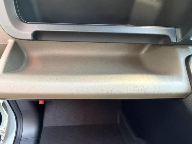 フリード ｅ：ＨＥＶエアー　バックカメラ　クリアランスソナー　レーンアシスト　両側電動スライドドア　オートライト　スマートキー　３列シート　ＣＶＴ　ＵＳＢ　ＥＳＣ（49枚目）