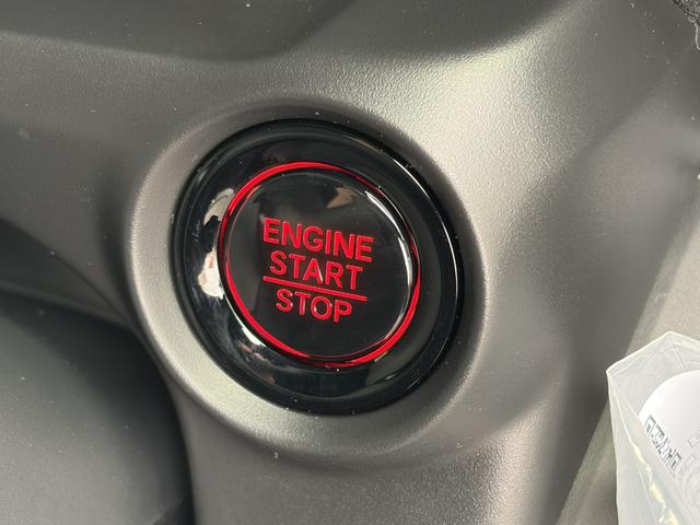 Ｎ－ＢＯＸカスタム ブラックスタイル　バックカメラ　両側電動スライドドア　クリアランスソナー　オートクルーズコントロール　レーンアシスト　衝突被害軽減システム　オートライト　ＬＥＤヘッドランプ　スマートキー　アイドリングストップ（8枚目）