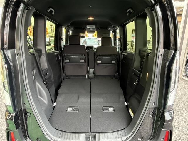 Ｎ－ＢＯＸカスタム ブラックスタイル　両側電動スライドドア　クリアランスソナー　オートクルーズコントロール　レーンアシスト　衝突被害軽減システム　オートライト　ＬＥＤヘッドランプ　スマートキー　アイドリングストップ　電動格納ミラー（18枚目）