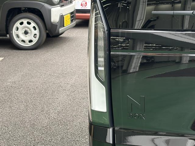 Ｎ－ＢＯＸカスタム ブラックスタイル　両側電動スライドドア　クリアランスソナー　オートクルーズコントロール　レーンアシスト　衝突被害軽減システム　オートライト　ＬＥＤヘッドランプ　スマートキー　アイドリングストップ　電動格納ミラー（48枚目）