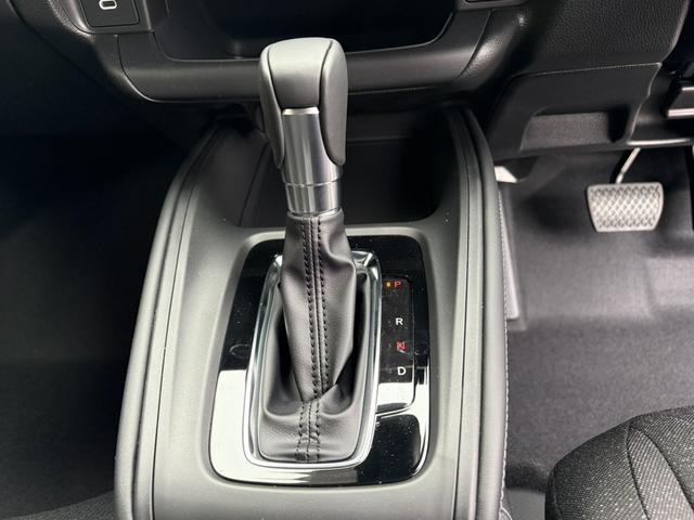 ヴェゼル ｅ：ＨＥＶ　Ｘ　クリアランスソナー　オートクルーズコントロール　レーンアシスト　衝突被害軽減システム　オートライト　ＬＥＤヘッドランプ　アルミホイール　スマートキー　電動格納ミラー　ＣＶＴ　盗難防止システム（6枚目）