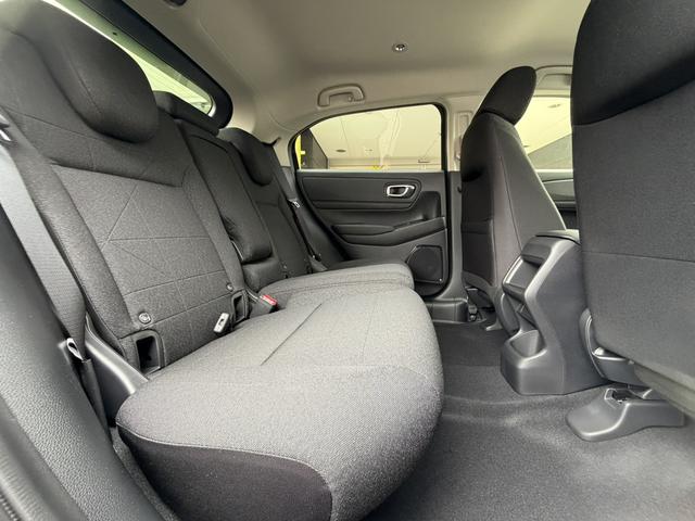 ヴェゼル ｅ：ＨＥＶ　Ｘ　クリアランスソナー　オートクルーズコントロール　レーンアシスト　衝突被害軽減システム　オートライト　ＬＥＤヘッドランプ　アルミホイール　スマートキー　電動格納ミラー　ＣＶＴ　盗難防止システム（36枚目）