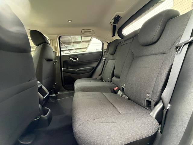 ヴェゼル ｅ：ＨＥＶ　Ｘ　クリアランスソナー　オートクルーズコントロール　レーンアシスト　衝突被害軽減システム　オートライト　ＬＥＤヘッドランプ　アルミホイール　スマートキー　電動格納ミラー　ＣＶＴ　盗難防止システム（42枚目）