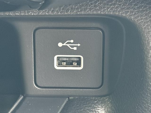 ヴェゼル ｅ：ＨＥＶ　Ｘ　クリアランスソナー　オートクルーズコントロール　レーンアシスト　衝突被害軽減システム　オートライト　ＬＥＤヘッドランプ　アルミホイール　スマートキー　電動格納ミラー　ＣＶＴ　盗難防止システム（44枚目）