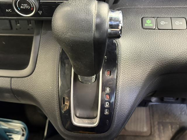 Ｎ－ＢＯＸカスタム Ｇ・Ｌホンダセンシング　ＥＴＣ　バックカメラ　両側スライド・片側電動　ナビ　オートクルーズコントロール　レーンアシスト　衝突被害軽減システム　オートライト　ＬＥＤヘッドランプ　スマートキー　アイドリングストップ（6枚目）