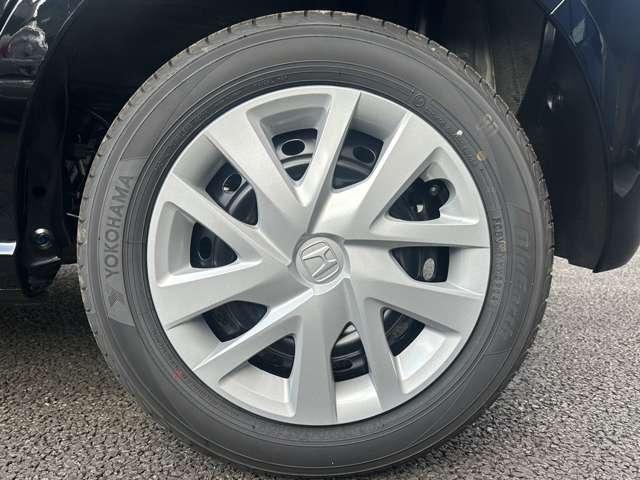 Ｎ－ＢＯＸ ベースグレード　両側スライド・片側電動　クリアランスソナー　オートクルーズコントロール　レーンアシスト　衝突被害軽減システム　オートライト　ＬＥＤヘッドランプ　スマートキー　アイドリングストップ　電動格納ミラー（20枚目）