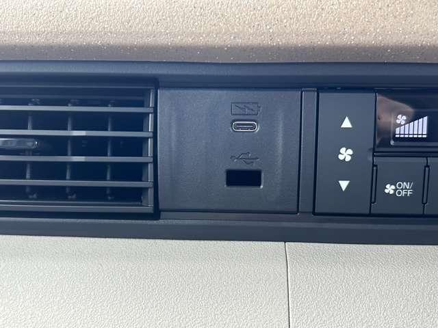 Ｎ－ＢＯＸ ベースグレード　両側スライド・片側電動　クリアランスソナー　オートクルーズコントロール　レーンアシスト　衝突被害軽減システム　オートライト　ＬＥＤヘッドランプ　スマートキー　アイドリングストップ　電動格納ミラー（28枚目）