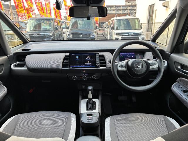 フィット クロスター　ドライブレコーダー　バックカメラ　ナビ　ＴＶ　クリアランスソナー　オートクルーズコントロール　レーンアシスト　衝突被害軽減システム　アルミホイール　オートライト　ＬＥＤヘッドランプ　スマートキー（2枚目）