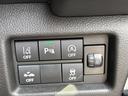接触を未然に防ぐ、クリアランスソナー搭載です。車を守るためには必須のアイテムですね。