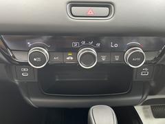 気温に合わせて直感的に操作することで、車内をいつでも快適に保てます。 5
