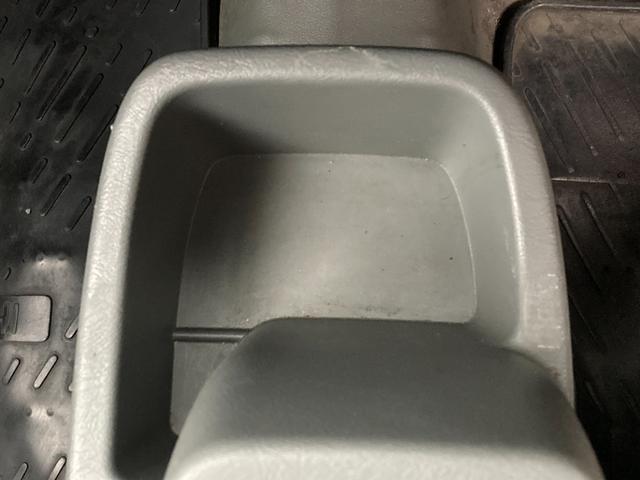 ミニキャブバン ＣＤ　禁煙車・安全装置・横滑り防止装置・アンチロックブレーキ・運転席助手席エアバック・パワステ・エアコン・クーラー・パワーウィンドウ・盗難防止装置・両側スライドドア・社外アルミ・キーレス（31枚目）