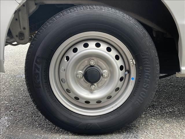 ＮＶ１００クリッパーバン ＤＸ　エマージェンシーブレーキパッケージ　禁煙車・安全装置・衝突被害軽減ブレーキ・横滑り防止装置・アンチロックブレーキ・盗難防止装置・両側スライドドア・ＥＴＣ・キーレス（17枚目）