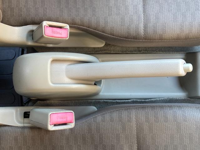 ＮＶ１００クリッパーバン ＤＸ　禁煙車・安全装置・横滑り防止装置・アクセル踏み間違い防止装置・盗難防止装置・両側スライドドア・純正ＡＭ／ＦＭラジオ・ＥＴＣ・キーレス（32枚目）