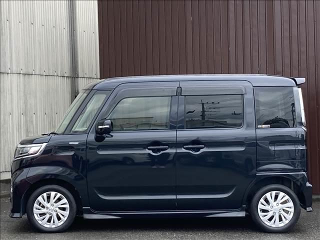 スペーシアカスタム ハイブリッドGS 禁煙車 安全装置 横滑り防止装置 アクセル踏み間違い防止装置 盗難防止装置 両側スライド片側電動ドア 社外ナビ Bluetooth接続 CD DVD アイドリングストップ シートヒーター 純正アルミ(18枚目)