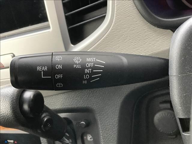 ワゴンR FX 禁煙車 安全装置 横滑り防止装置 盗難防止装置 CDプレーヤー ミュージックプレイヤー接続可 アイドリングストップ シートヒーター パワーステアリング キーレス(8枚目)