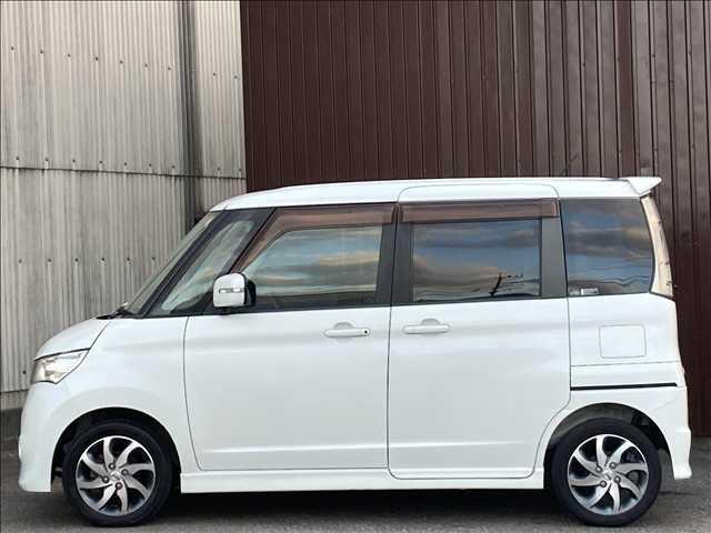 ルークス ハイウェイスターリミテッド　禁煙車　両側スライド片側電動ドア　社外ナビ　Ｂｌｕｅｔｏｏｔｈ接続　ワンセグＴＶ　ＣＤ　ＤＶＤ　オートマチックハイビーム　横滑り防止装置　盗難防止装置　フォグランプ　純正アルミ　スマートキー（18枚目）