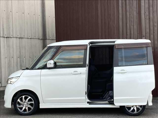 ルークス ハイウェイスターリミテッド　禁煙車　両側スライド片側電動ドア　社外ナビ　Ｂｌｕｅｔｏｏｔｈ接続　ワンセグＴＶ　ＣＤ　ＤＶＤ　オートマチックハイビーム　横滑り防止装置　盗難防止装置　フォグランプ　純正アルミ　スマートキー（19枚目）