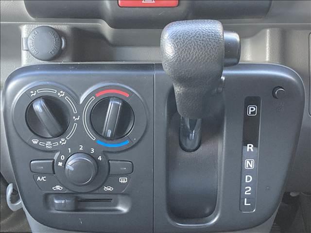 エブリイ PAリミテッド 禁煙車 両側スライドドア 純正ラジオ ETC キーレス 安全装置 衝突軽減ブレーキ 横滑り防止装置 盗難防止装置 パワーステアリング エアコン(6枚目)