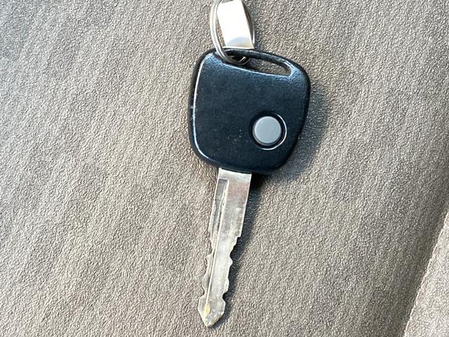 エブリイ PAリミテッド 禁煙車 両側スライドドア 純正ラジオ ETC キーレス 安全装置 衝突軽減ブレーキ 横滑り防止装置 盗難防止装置 パワーステアリング エアコン(37枚目)