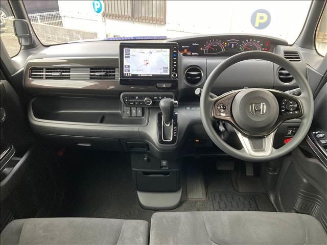 Ｎ－ＢＯＸカスタム Ｇ・Ｌホンダセンシング　禁煙車　ホンダ純正ナビ　Ｂｌｕｅｔｏｏｔｈ　ＣＤ　ＤＶＤ　バックカメラ　ＥＴＣ　クルーズコントロール　純正アルミ　スマートキー　衝突軽減ブレーキ　横滑り防止装置　障害物センサー　アクセル踏み間違い防止（2枚目）
