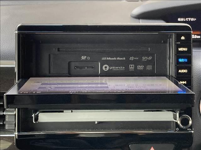 Ｎ－ＢＯＸカスタム Ｇ・Ｌホンダセンシング　禁煙車　ホンダ純正ナビ　Ｂｌｕｅｔｏｏｔｈ　ＣＤ　ＤＶＤ　バックカメラ　ＥＴＣ　クルーズコントロール　純正アルミ　スマートキー　衝突軽減ブレーキ　横滑り防止装置　障害物センサー　アクセル踏み間違い防止（12枚目）