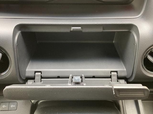 �y�T�C�h�o�C�U�[�z�́A���Ă���ԂƂ����łȂ��Ԃ��������܂��B�K�v�ł���΁A�����\�ł��B�y�t���A�}�b�g�z�́A���ÎԂׂ̈قꓙ���������܂��B�V�i������]�ł���Εt���ւ��\�ł��B