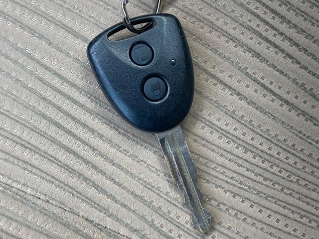 ミラ Ｌ　禁煙車　ダイハツ純正カーラジオ　ＣＤプレーヤー　ＥＴＣ　キーレス　横滑り防止装置　盗難防止装置　パワーステアリング　パワーウィンドウ　エアコン（38枚目）