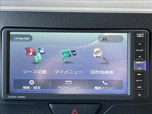 タント Ｌ　ＳＡＩＩＩ　禁煙車　両側スライドドア　ダイハツ純正ナビ　Ｂｌｕｅｔｏｏｔｈ　ＣＤ　ＤＶＤ　バックカメラ　ＥＴＣ　アイドリングストップ　キーレス　衝突軽減ブレーキ　横滑り防止装置　障害物センサー　盗難防止装置（6枚目）