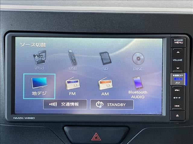 タント Ｌ　ＳＡＩＩＩ　禁煙車　両側スライドドア　ダイハツ純正ナビ　Ｂｌｕｅｔｏｏｔｈ　ＣＤ　ＤＶＤ　バックカメラ　ＥＴＣ　アイドリングストップ　キーレス　衝突軽減ブレーキ　横滑り防止装置　障害物センサー　盗難防止装置（8枚目）