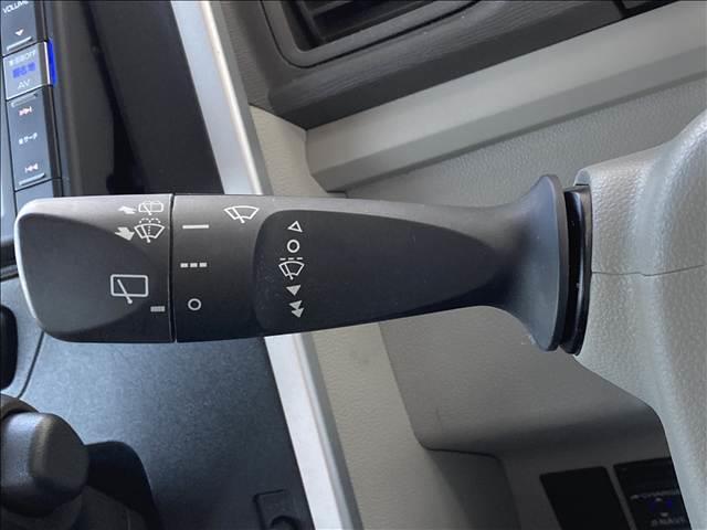 タント Ｌ　ＳＡＩＩＩ　禁煙車　両側スライドドア　ダイハツ純正ナビ　Ｂｌｕｅｔｏｏｔｈ　ＣＤ　ＤＶＤ　バックカメラ　ＥＴＣ　アイドリングストップ　キーレス　衝突軽減ブレーキ　横滑り防止装置　障害物センサー　盗難防止装置（14枚目）