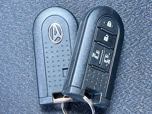 �y�T�C�h�o�C�U�[�z�́A���Ă���ԂƂ����łȂ��Ԃ��������܂��B�K�v�ł���΁A�����\�ł��B�y�t���A�}�b�g�z�́A���ÎԂׂ̈قꓙ���������܂��B�V�i������]�ł���Εt���ւ��\�ł��B