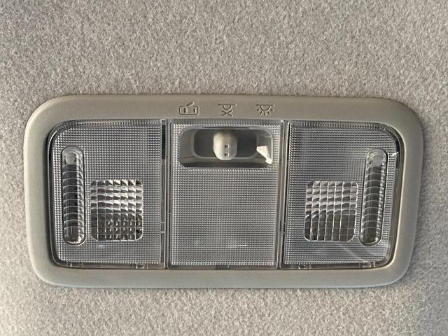 タント カスタムＲＳ　トップエディションＳＡＩＩＩ　禁煙車　両側電動スライドドア　ダイハツ純正ナビ　Ｂｌｕｅｔｏｏｔｈ　ＣＤ　ＤＶＤ　バックカメラ　ＥＴＣ　アイドリングストップ　シートヒーター　ドライブレコーダー　純正アルミ　スマートキー　盗難防止装置（29枚目）