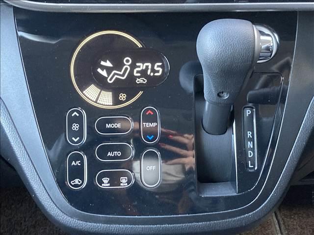 デイズルークス ハイウェイスター　Ｘ　禁煙車　両側スライド片側電動ドア　日産純正ナビ　Ｂｌｕｅｔｏｏｔｈ接続　ＣＤ　ＤＶＤ　バックカメラ　全周囲カメラ　アイドリングストップ　スマートキー　衝突軽減ブレーキ　アクセル踏み間違い防止装置（8枚目）