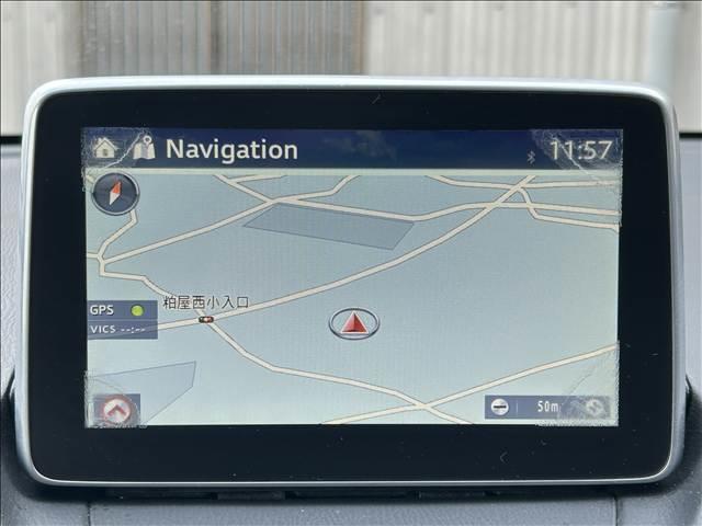 デミオ 13S Lパッケージ 禁煙車 マツダ純正ナビ Bluetooth CD DVD バックカメラ ETC アイドリングストップ 純正アルミ スマートキー 衝突軽減ブレーキ 横滑り防止装置 盗難防止装置 パワーステアリング(5枚目)