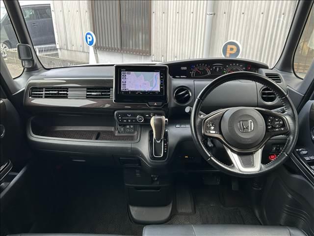 N-BOXカスタム カスタム G・Lターボ Honda SENSING(2枚目)