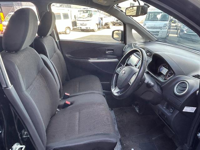 デイズ ハイウェイスター G 禁煙車 日産純正ナビ Bluetooth CD DVD バックカメラ 全周囲カメラ ETC アイドリングストップ 純正アルミ スマートキー 横滑り防止装置 アクセル踏み間違い防止装置 盗難防止装置(25枚目)