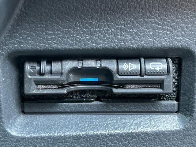 スペーシアカスタム XS 禁煙車 両側スライド片側電動ドア 社外ナビ CD DVD アイドリングストップ ETC ドライブレコーダー オートマチックハイビーム スマートキー 衝突軽減ブレーキ 横滑り防止装置 盗難防止装置(34枚目)