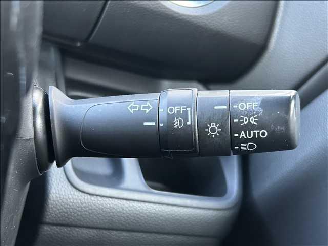 N-BOXカスタム G・Lターボホンダセンシング 禁煙車 両側電動スライドドア ホンダ純正ナビ Bluetooth CD DVD バックカメラ ETC クローズコントロール 純正アルミ スマートキー 衝突軽減ブレーキ 障害物センサー 横滑り防止装置(12枚目)