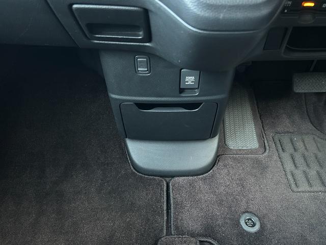 N-BOXカスタム G・Lターボホンダセンシング 禁煙車 両側電動スライドドア ホンダ純正ナビ Bluetooth CD DVD バックカメラ ETC クローズコントロール 純正アルミ スマートキー 衝突軽減ブレーキ 障害物センサー 横滑り防止装置(38枚目)