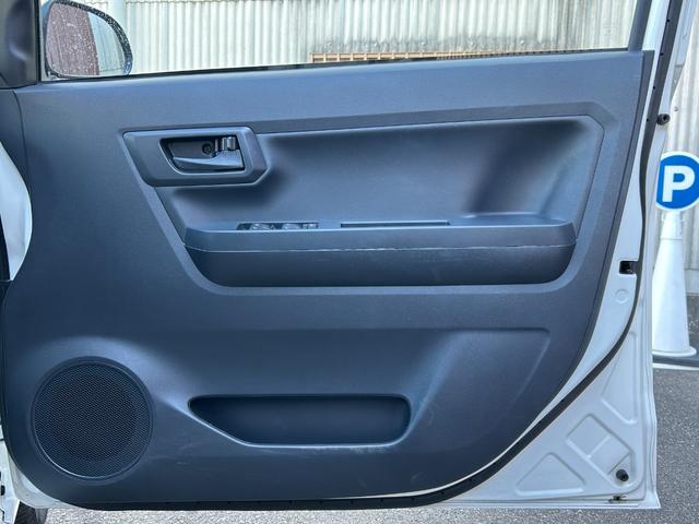 ミライース Ｌ　ＳＡＩＩＩ　禁煙車　ダイハツ純正ナビ　Ｂｌｕｅｔｏｏｔｈ　ＣＤ　ＤＶＤ　バックカメラ　ＥＴＣ　アイドリングストップ　オートマチックハイビーム　キーレス　衝突軽減ブレーキ　横滑り防止装置　障害物センサー（38枚目）