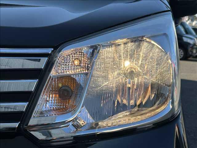 ムーヴ Ｘ　ＳＡＩＩＩ　禁煙車　社外ナビ　Ｂｌｕｅｔｏｏｔｈ　ＣＤ　ＤＶＤ　ＥＴＣ　アイドリングストップ　シートヒーター　オートマチックハイビーム　純正アルミ　スマートキー　衝突軽減ブレーキ　横滑り防止装置　障害物センサー（13枚目）