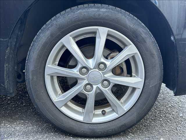 ムーヴ Ｘ　ＳＡＩＩＩ　禁煙車　社外ナビ　Ｂｌｕｅｔｏｏｔｈ　ＣＤ　ＤＶＤ　ＥＴＣ　アイドリングストップ　シートヒーター　オートマチックハイビーム　純正アルミ　スマートキー　衝突軽減ブレーキ　横滑り防止装置　障害物センサー（18枚目）