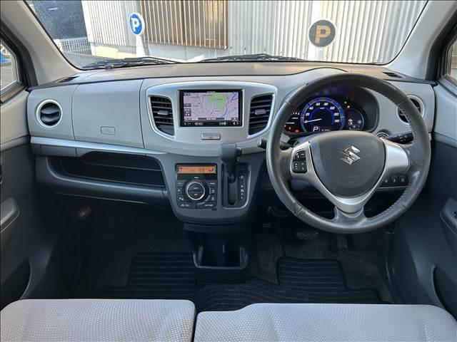 ワゴンR FZ 禁煙車 社外ナビ CD DVD アイドリングストップ シートヒーター 純正アルミ スマートキー 衝突軽減ブレーキ 横滑り防止装置 盗難防止装置 パワーステアリング パワーウィンドウ オートエアコン(2枚目)