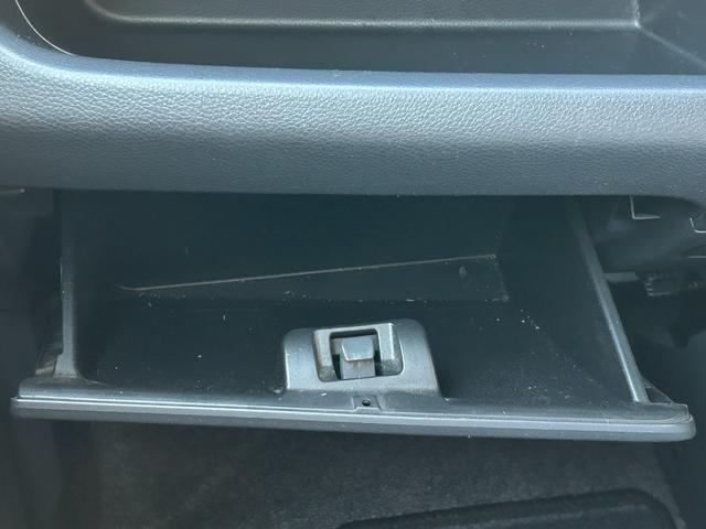 ワゴンR FZ 禁煙車 社外ナビ CD DVD アイドリングストップ シートヒーター 純正アルミ スマートキー 衝突軽減ブレーキ 横滑り防止装置 盗難防止装置 パワーステアリング パワーウィンドウ オートエアコン(38枚目)