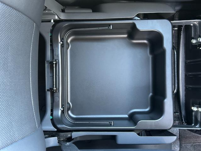 ルークス ハイウェイスターターボアーバンセレクションリミテッド　禁煙車　両側電動スライドドア　日産純正ＨＤＤナビ　Ｂｌｕｅｔｏｏｔｈ　ＣＤ　ＤＶＤ　　ミュージックサーバー　オートマチックハイビーム　純正アルミ　スマートキー　横滑り防止装置　盗難防止装置（43枚目）